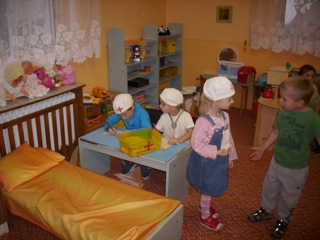 Hrajeme si na lékaře 004.jpg