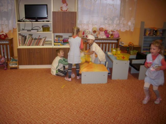 Hrajeme si na lékaře 002.jpg