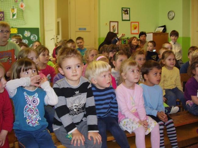 Svatovo divadlo 10.4.2012 003.jpg