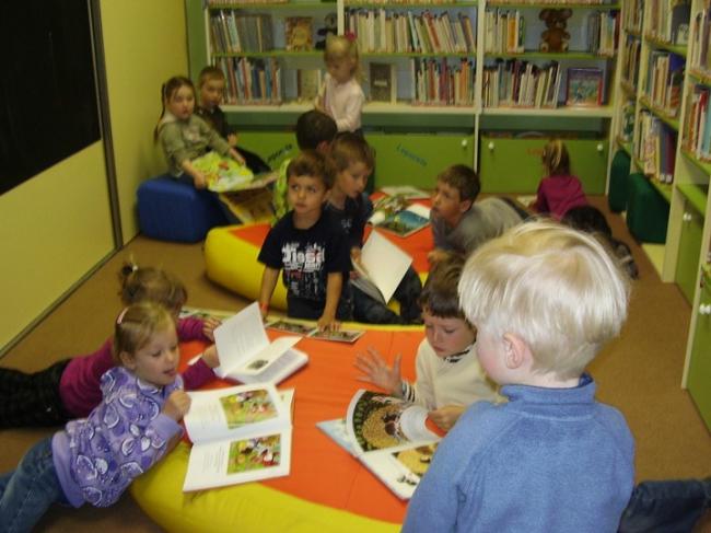 Knihovna Ltm. beseda o krteckovi 004.jpg