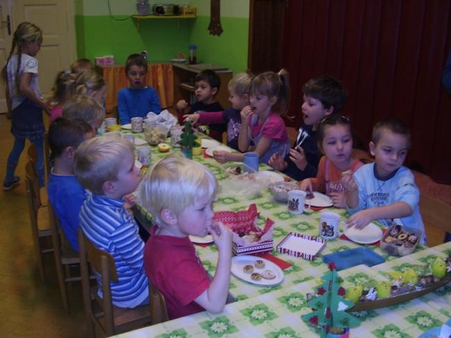 Vánoce v MŠ 21.12.2012 004.jpg