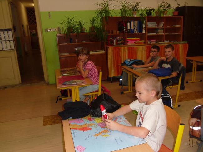 mikuláš v MŠ a ZŠ 011.jpg